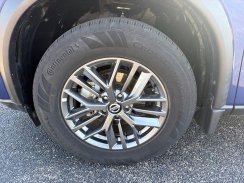 Used 2021 Nissan Rogue S image 10