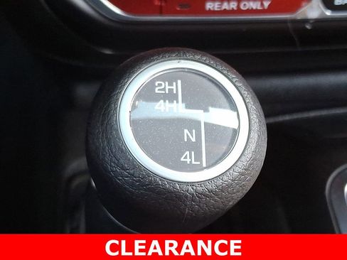 Used 2022 Jeep Wrangler Unlimited Rubicon AWD/4WD image 25
