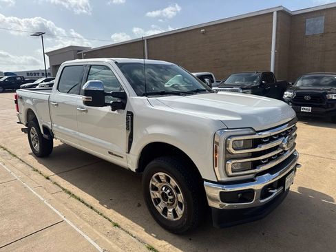 Used 2024 Ford F250 Lariat w/ Lariat Ultimate Package AWD/4WD image 3