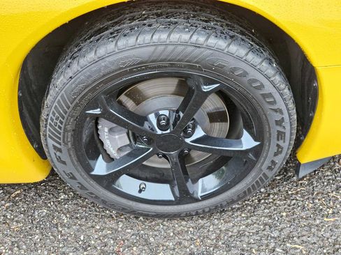 Used 2001 Chevrolet Corvette Convertible w/ Preferred Equipment Group2 RWD image 9