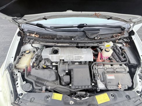 Used 2013 Toyota Prius Three image 17