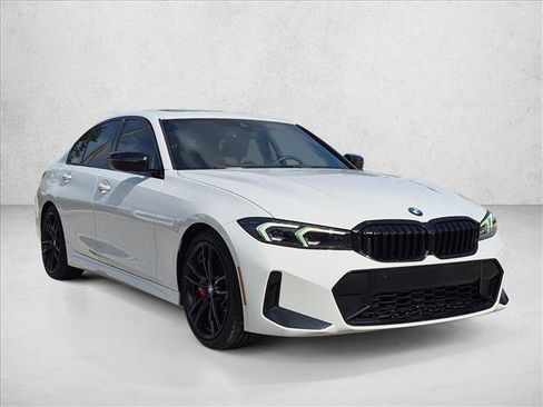 Used 2023 BMW 330i Sedan w/ M Sport Package RWD image 3