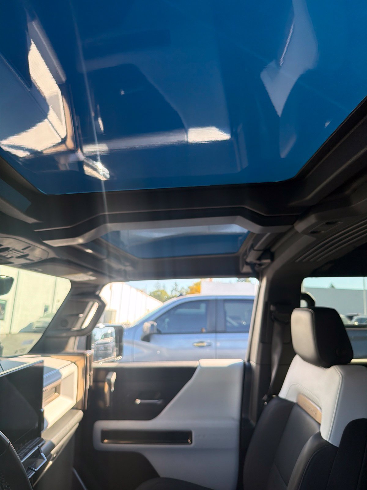 Used 2024 GMC Hummer EV 2X w/ LPO, Illumination Package AWD/4WD image 19