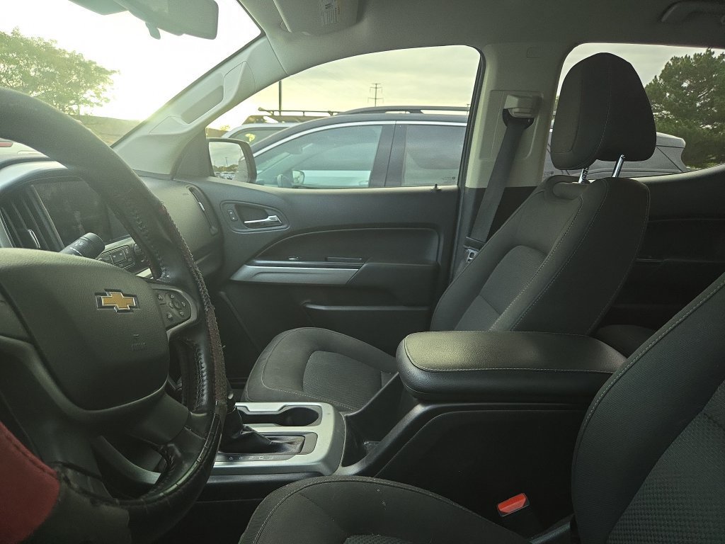 Used 2018 Chevrolet Colorado LT w/ Redline Special Edition AWD/4WD image 3