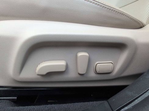 Used 2016 Subaru Legacy 2.5i Limited w/ Popular Package #4 image 18