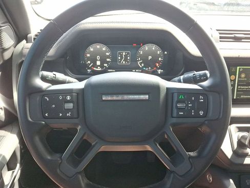 Used 2024 Land Rover Defender 110 X-Dynamic SE image 20