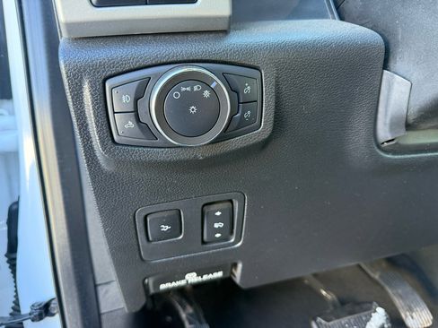 Used 2020 Ford F450 Lariat w/ Lariat Ultimate Package image 31