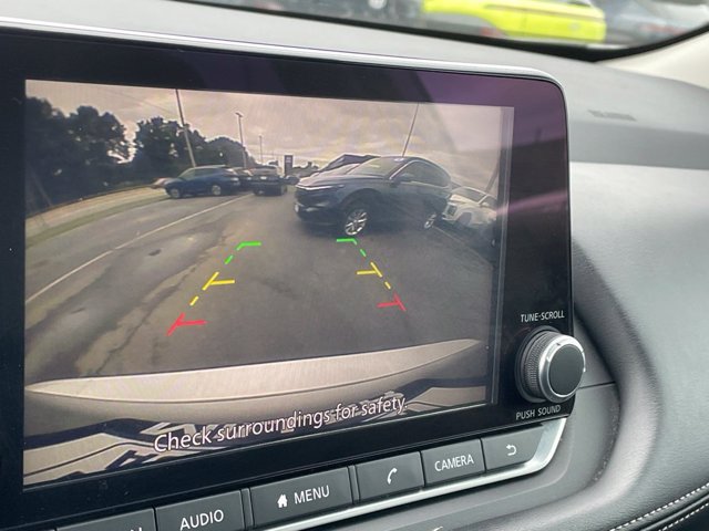 Used 2024 Nissan Rogue S AWD/4WD image 12