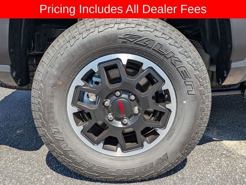New 2025 Toyota Tacoma TRD Off-Road AWD/4WD image 12