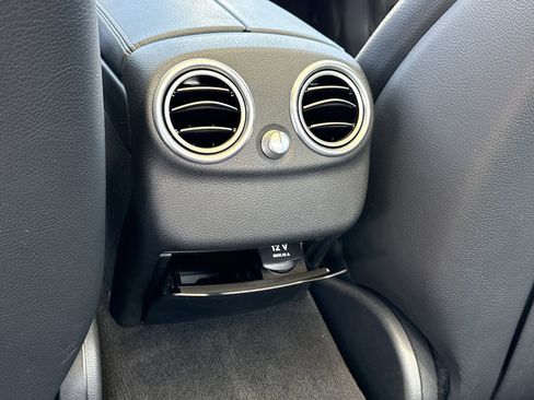 Used 2016 Mercedes-Benz C 300 Sedan image 11