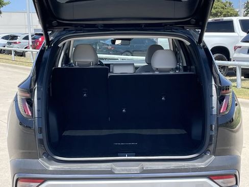 Used 2025 Hyundai Tucson SEL FWD image 28