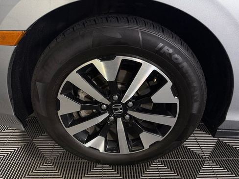 Used 2025 Honda Odyssey EX-L image 11