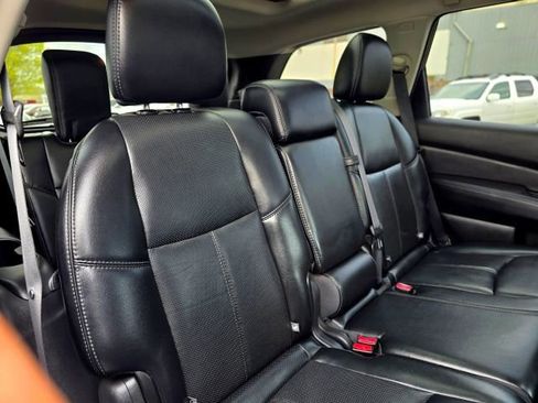 Used 2016 Nissan Pathfinder Platinum AWD/4WD image 34
