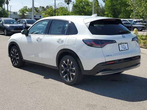 New 2026 Honda HR-V EX-L image 4