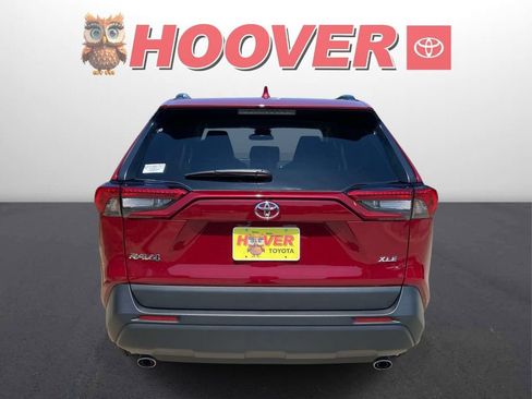 Used 2025 Toyota RAV4 XLE w/ Convenience Package FWD image 3