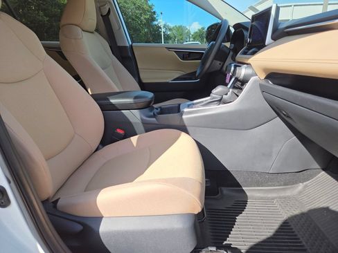 Certified 2025 Toyota RAV4 LE FWD image 14