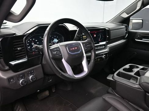 Used 2025 GMC Sierra 1500 SLT AWD/4WD image 17