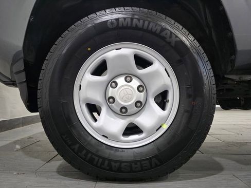 Used 2023 Toyota Tacoma SR AWD/4WD image 22