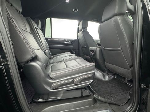 Used 2023 Chevrolet Suburban RST w/ Luxury Package AWD/4WD image 40