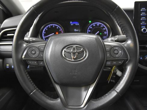 Used 2023 Toyota Camry SE FWD image 18
