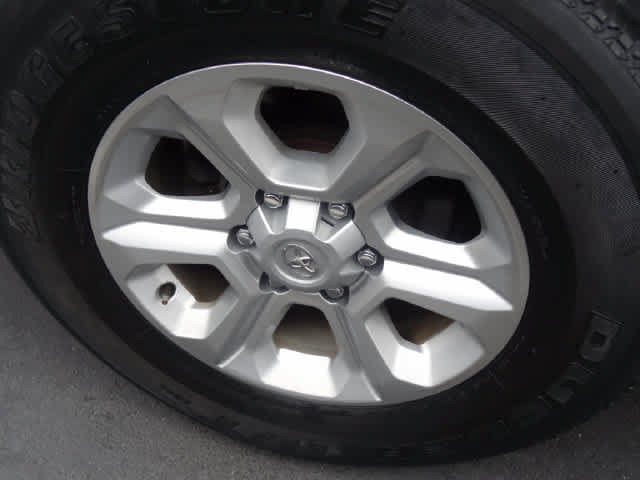 Used 2023 Toyota 4Runner SR5 AWD/4WD image 19