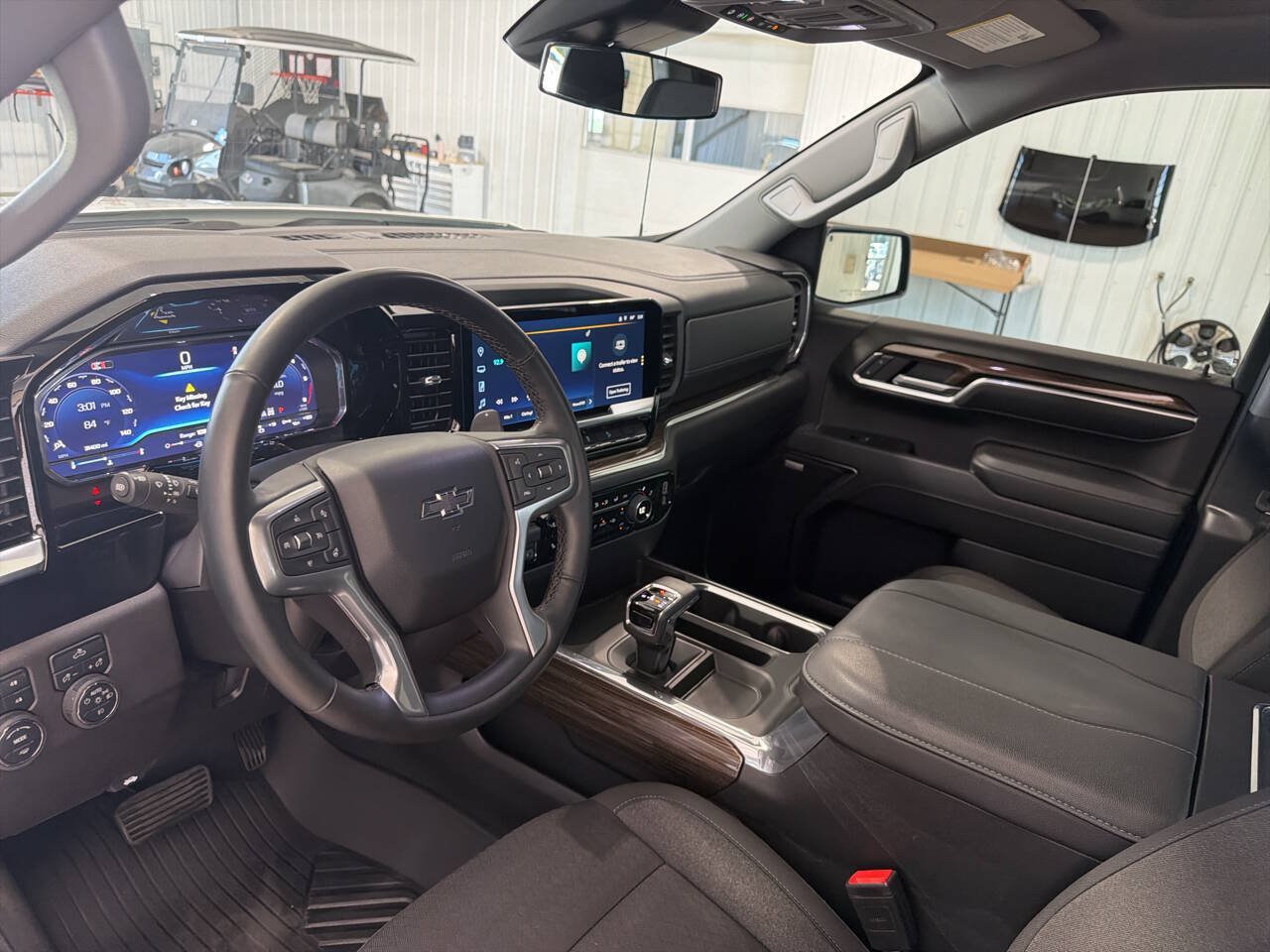 Used 2024 Chevrolet Silverado 1500 RST w/ Convenience Package II AWD/4WD image 10