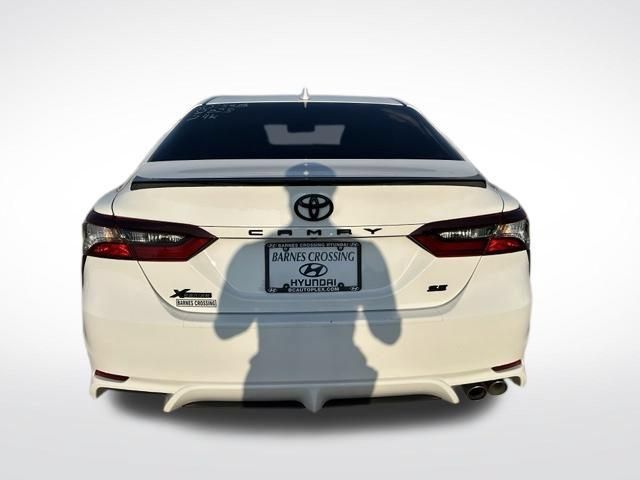 Used 2023 Toyota Camry SE w/ Convenience Package FWD image 3