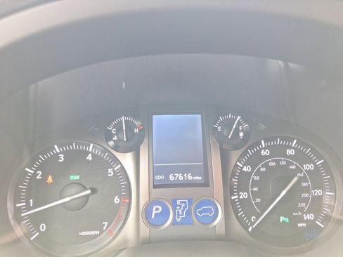 Used 2019 Lexus GX 460 Premium AWD/4WD image 18