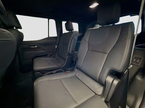 Used 2024 Lexus GX 550 w/ Cold Area Package AWD/4WD image 15