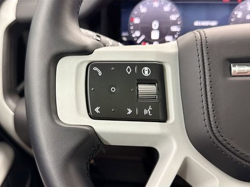 Used 2024 Land Rover Defender 110 X-Dynamic SE AWD/4WD image 11