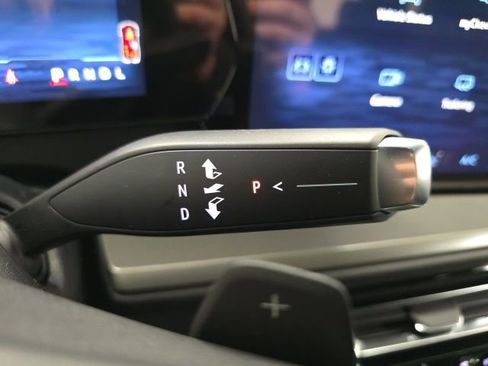 New 2026 Chevrolet Traverse LT image 16