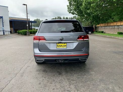 Used 2023 Volkswagen Atlas SE AWD/4WD image 4