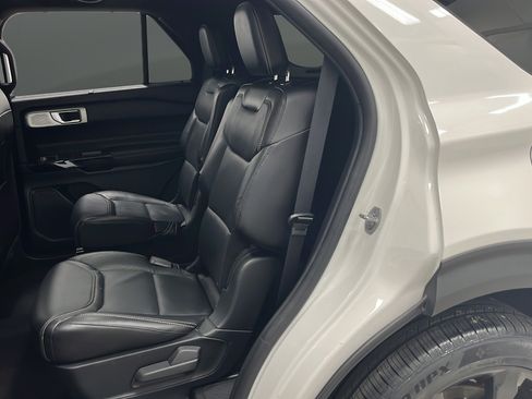 Used 2022 Ford Explorer ST w/ Equipment Group 401A AWD/4WD image 23