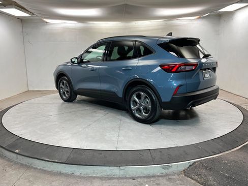 Used 2025 Ford Escape ST-Line Select image 3