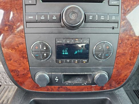 Used 2009 Chevrolet Silverado 3500 LTZ w/ LTZ Plus Package AWD/4WD image 23