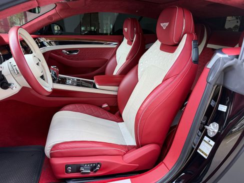 Used 2022 Bentley Continental GT image 23