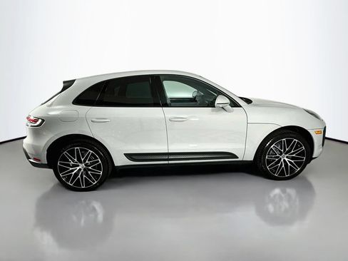 Certified 2026 Porsche Macan AWD/4WD image 8