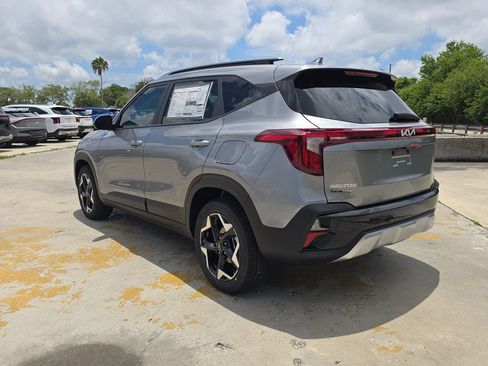 New 2026 Kia Seltos S FWD image 6
