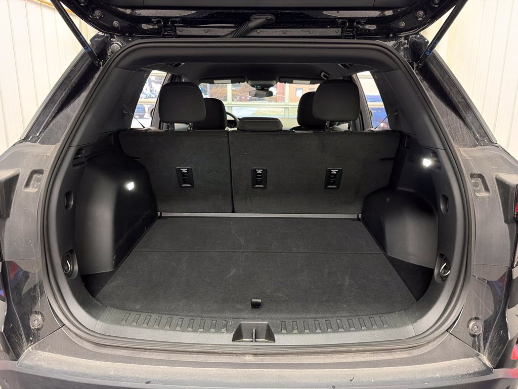 Used 2026 GMC Terrain Elevation FWD image 15