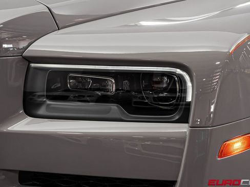 Used 2023 Rolls-Royce Cullinan image 12