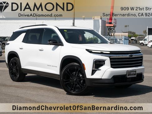 New 2026 Chevrolet Traverse LT w/ Driver Confidence Package image 1