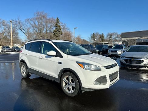 Used 2015 Ford Escape SE w/ Equipment Group 201A image 15