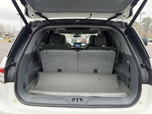 Used 2020 Lincoln Aviator Reserve w/ Equipment Group 202A image 9