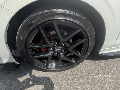 Used 2025 Honda Civic Sport image 9