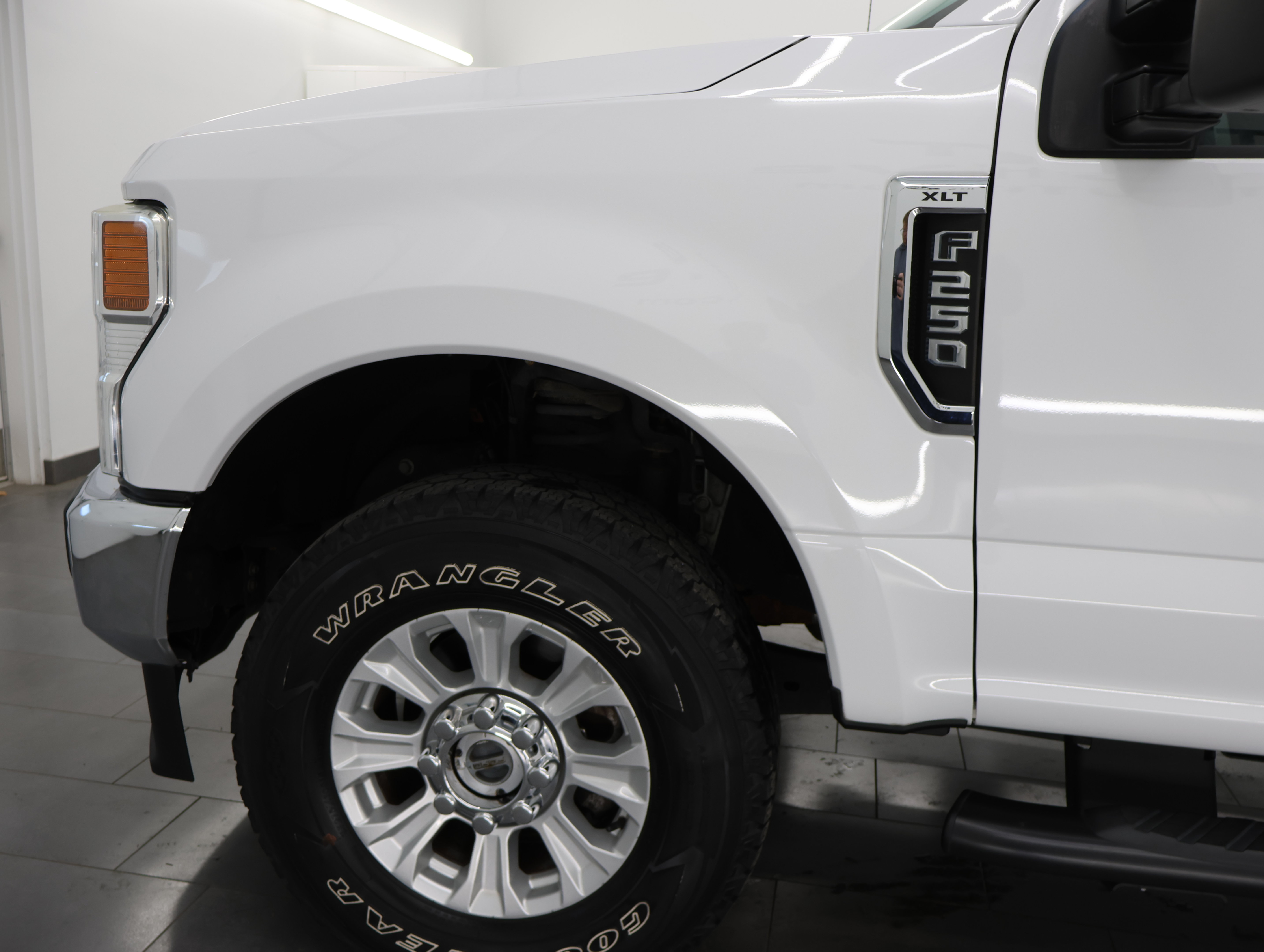 Used 2020 Ford F250 XLT w/ XLT Value Package AWD/4WD image 32