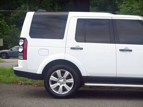 Used 2016 Land Rover LR4 HSE Silver Edition AWD/4WD image 29