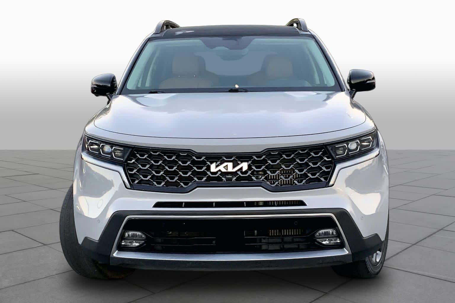 Used 2022 Kia Sorento SX Prestige w/ Rust Color Package AWD/4WD image 4