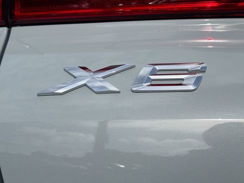 New 2026 BMW X6 xDrive40i image 11