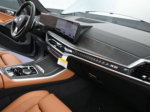New 2026 BMW X5 xDrive40i w/ Climate Comfort Package AWD/4WD image 20