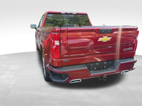 Used 2025 Chevrolet Silverado 1500 High Country AWD/4WD image 9